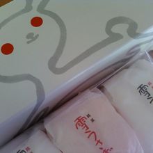 ふわふわやさしい雪うさぎです。