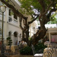 朝食をとる中庭です