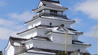 美しい雪の鶴ヶ城