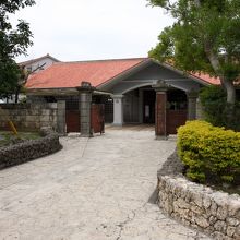 「ひめゆりの塔平和祈念資料館です