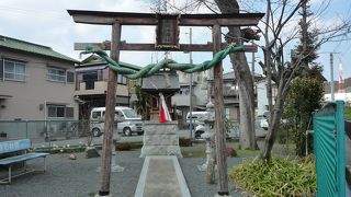 ｢さいのかみじんじゃ｣と読みます