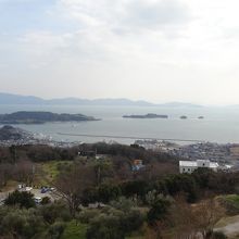 オリーブ園からみた牛窓諸島