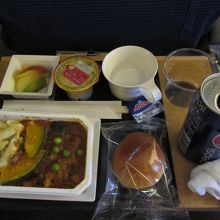 プレミアエコノミー夕食