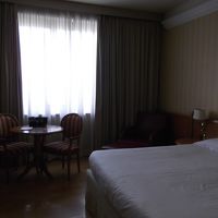 ゆったりしたつくりなのでスーツケースも楽々おけます。