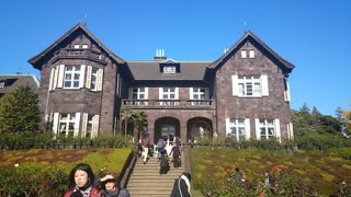 都内の町中にこんな建物が残っている事を不思議に感じたりします