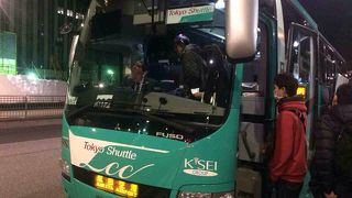 週末の深夜便は予約がベター