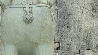 両脇にはシーサー