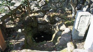 鎌倉十井の一つで、その中でも一番の井戸