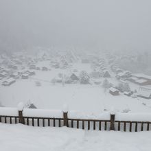 雪霞の白川郷