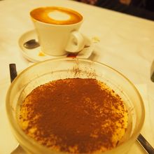 本場のティラミスはめっちゃ美味しかった〜!