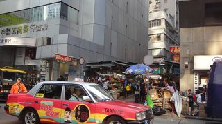 流しのタクシー多いです。