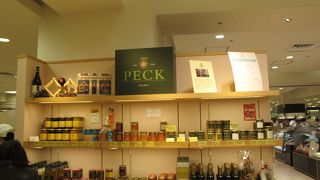 イタリア料理の食材を売っています。