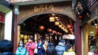 とにかく、人、人、人、、、