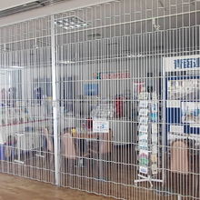 テーブル・椅子のあるスペース毎閉まっていました