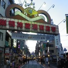 巣鴨駅・白山通りからの入口