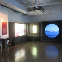 この辺りでは、横浜開港の歴史などが紹介されています