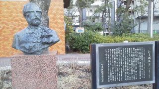 日本に影響を与えた「シーボルト像」～築地・明石～