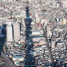 東京スカイツリーを光と影で表現しました。