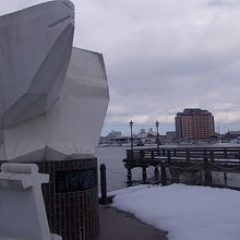北海道第一歩の地碑との位置関係はこんな感じです