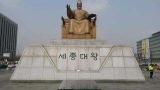 韓国で最も尊敬される朝鮮時代の王の像