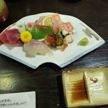 お寿司はネタが２枚！