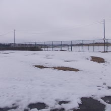 運動公園としてのエリアは冬季は使用不能となります