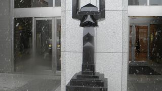 TERMINUSの像がある