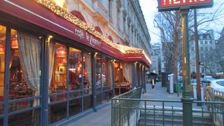 メトロ　シャトレ駅　乗り換え大変！