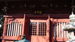 徳川三代将軍・家光によって建立されました