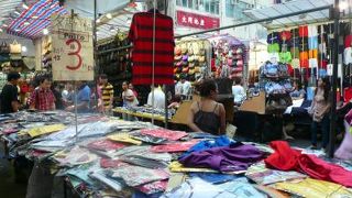 雰囲気を楽しみに、ちょっとひやかして歩く位がいいかな。