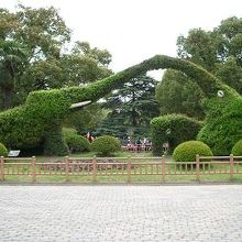 象のモニュメント