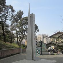 「我国塗装発祥之地記念碑」というものもありました