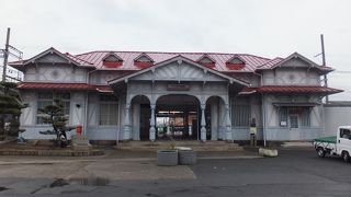 浜寺公園駅舎はレトロ感いっぱいでした