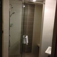 シャワ後は、ちょっと手前に水が出てきます。。。