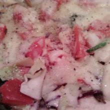 野菜たっぷりのヘルシーなピザでした。