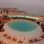 豪華な死海のリゾートホテル。ここは是非２泊したい。