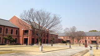 赤レンガの綺麗な美術館です!!