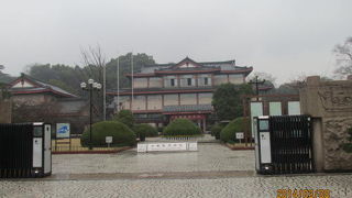 上海博物館には勝てませんが周りの環境は杭州が上です。