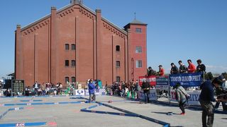 若い人に特に人気の横浜のスポット。