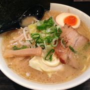 コストパフォーマンスの良い濃厚ラーメン