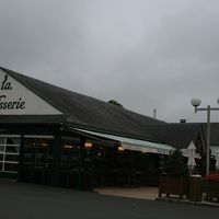 ホテルのはす向かいのレストラン