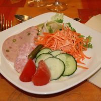 レストランの夕食