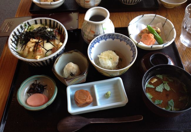 シンプルながらも美味しい豆腐料理