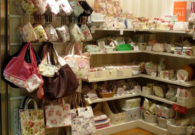 ローラアシュリー ギフト アンド アクセサリーズ エキマルシェ大阪店 クチコミ アクセス 営業時間 キタ 大阪駅 梅田 フォートラベル
