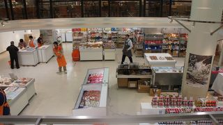 行ってみると小さなスペース