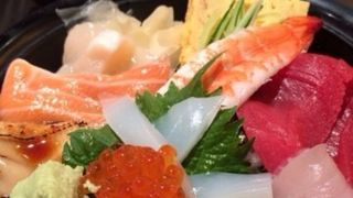 回ってないカジュアル寿司店