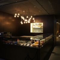 ピエールエルメのショップがありました