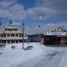 遊覧船自体は冬季も運行されています（上陸不可）