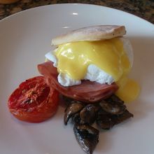 エッグベネディクト