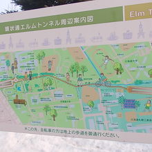 遊歩道全体を示す案内板。オンシーズンにはとても快適な散歩道！